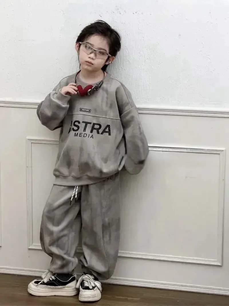 Костюм, цвет серый